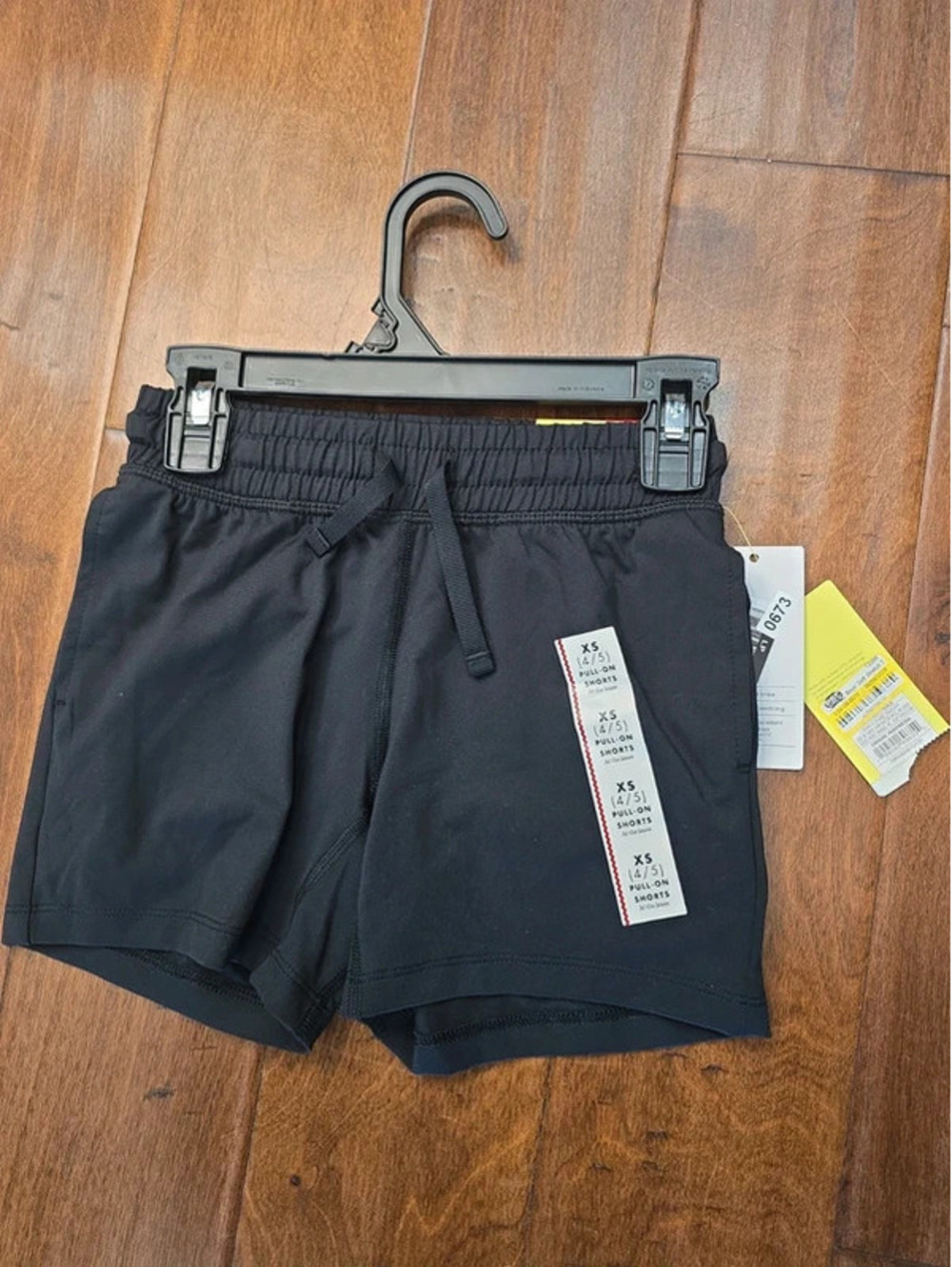 4/5 brand new athletic shorts from target items, 673G3